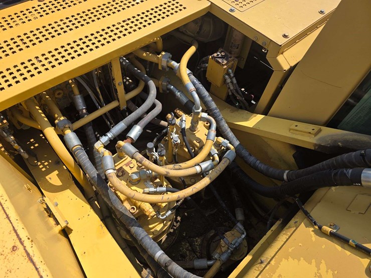 2002-caterpillar-345b-image-38