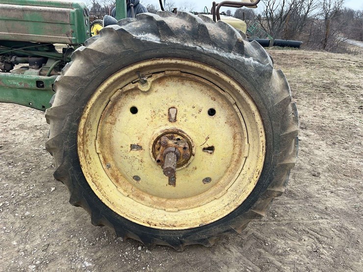 john-deere-model-b-image-39