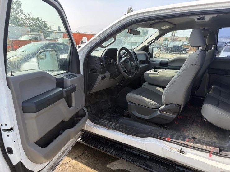 2015-ford-f150-image-13