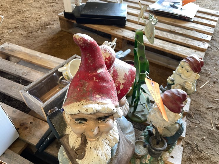#4721-•-garden-items-image-2