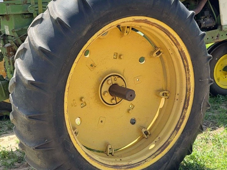 john-deere-630-image-22