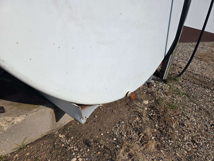 5,000-gallon-double-wall-fuel-tank,-8-years-old,-fill-rite-fr311v-–-110v-pump-with-hose-and-automati-image-9