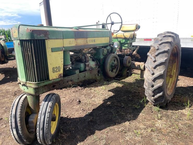 john-deere-620-image-1