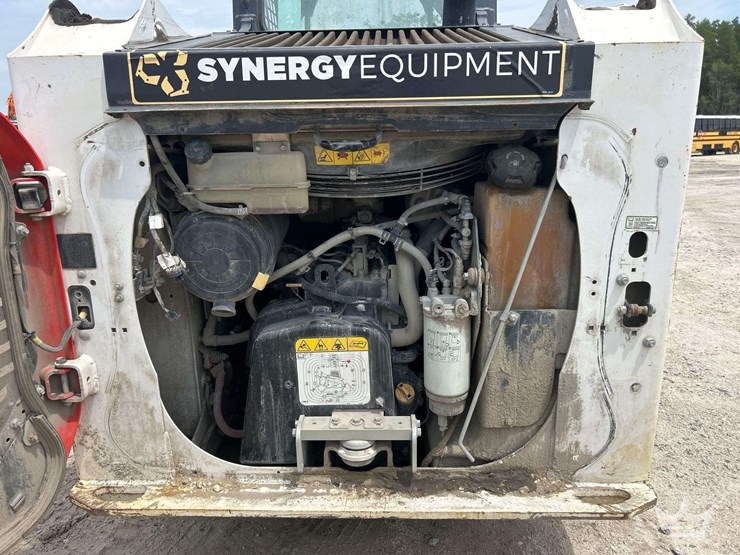 2021-bobcat-t62-image-17
