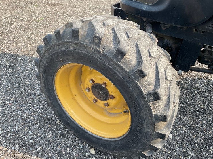 new-holland-tc35d-image-11