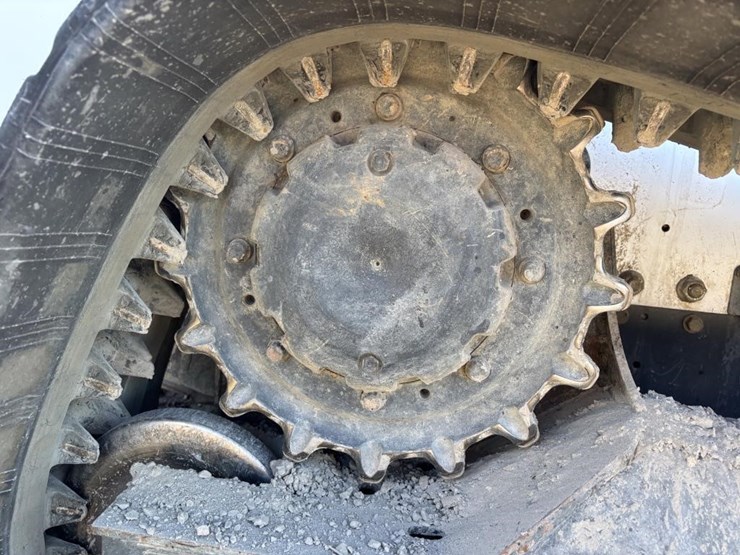 2019-bobcat-t770-image-19