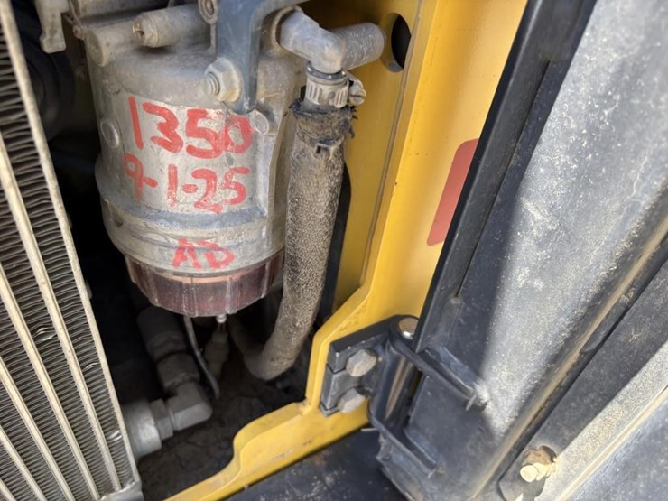 2018-yanmar-s220r-image-46