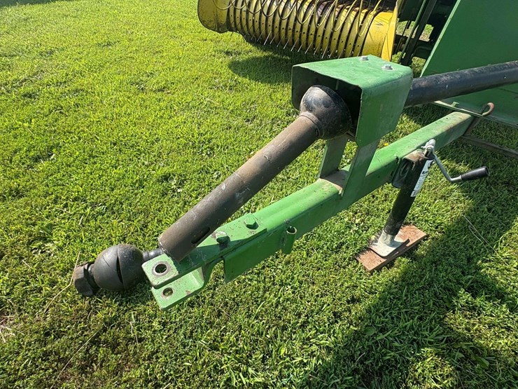 john-deere-336-image-10