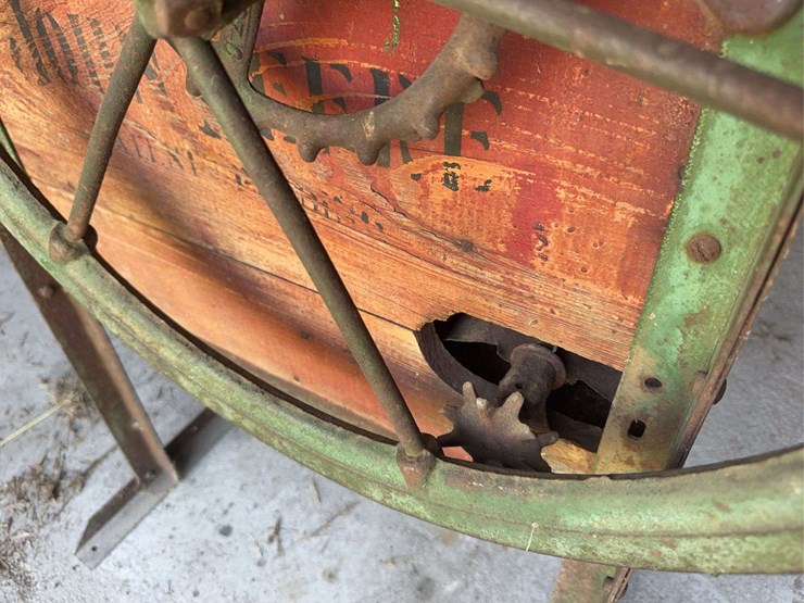 john-deere-one-hole-corn-sheller-image-11