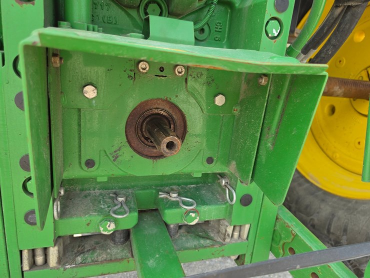 2022-john-deere-6110m-image-19