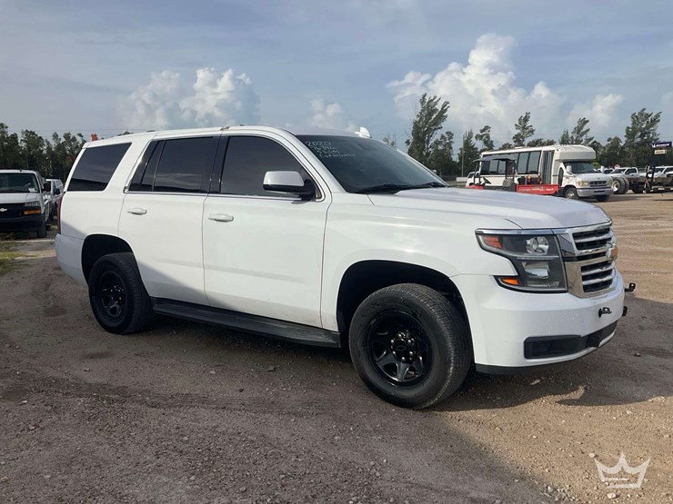 2020-chevrolet-tahoe-image-2