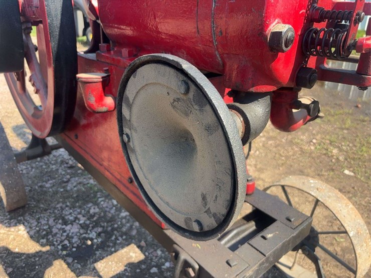 economy-7-horse-hit-and-miss-engine,-cart,-and-original-base-image-26