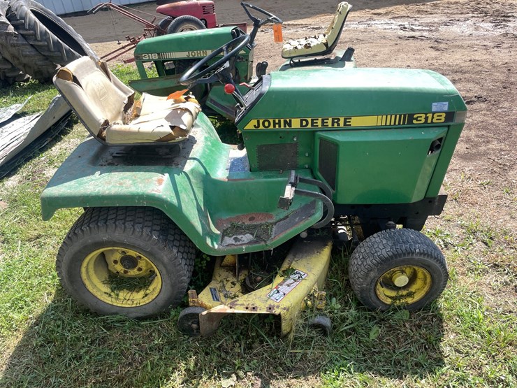 john-deere-318-image-4