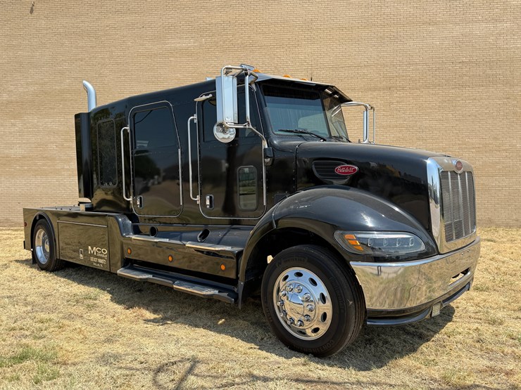 2007-peterbilt-335-image-4