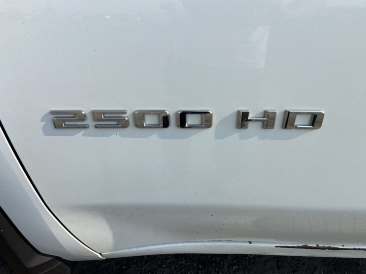 2020-chevrolet-silverado-2500-image-11