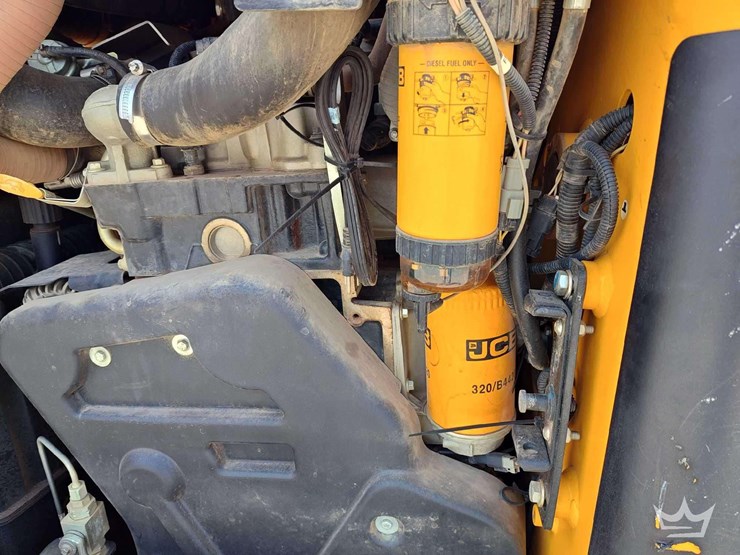 2024-jcb-270t-image-16