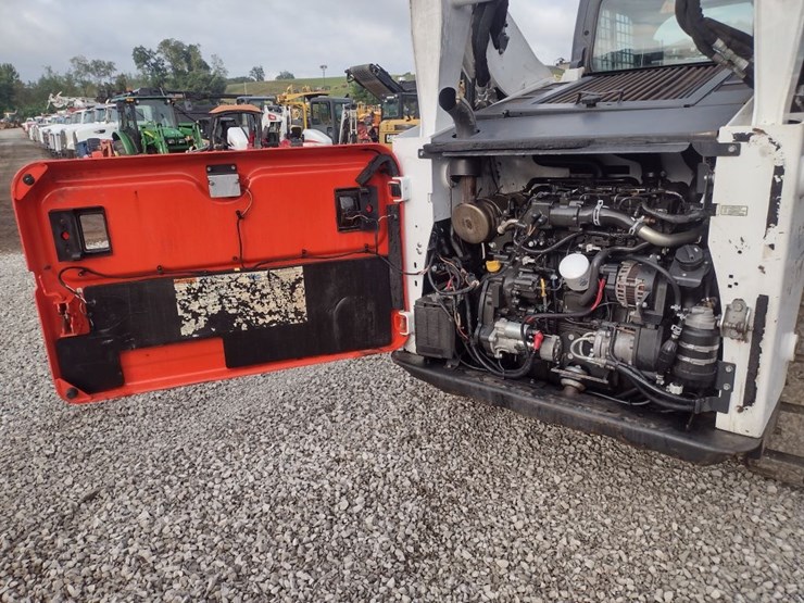 bobcat-t740-image-31