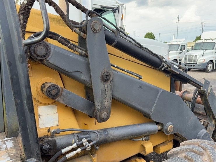 caterpillar-416c-image-7