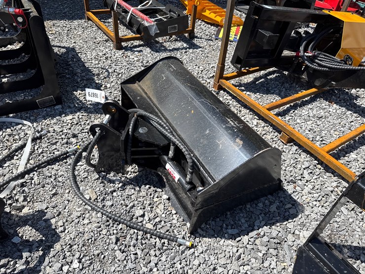 #6026-•-35"-excavator-hyd-tilt-bucket-image-1