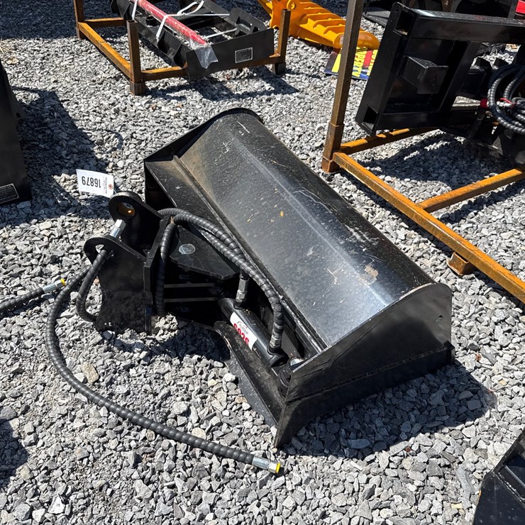 #6026 • 35" EXCAVATOR HYD TILT BUCKET