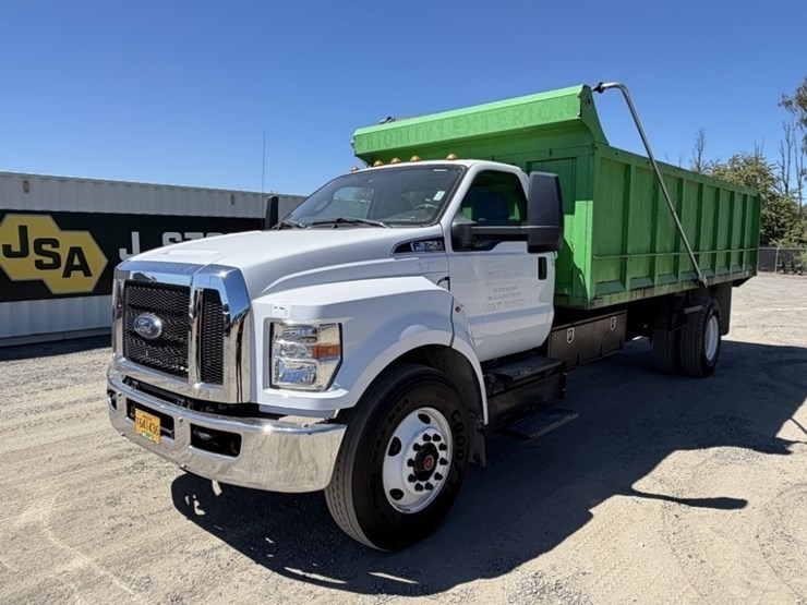 2021-ford-f650-image-1