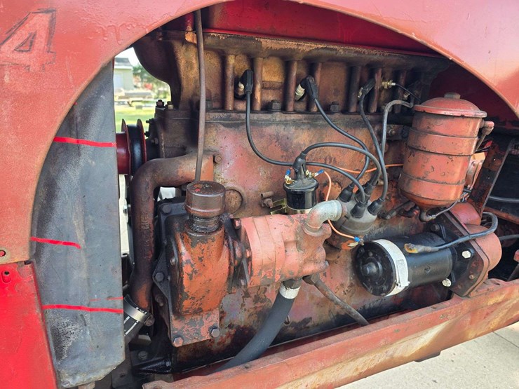 1951-massey-ferguson-44-image-18