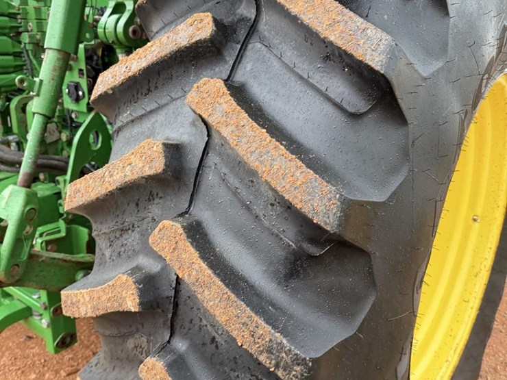 2012-john-deere-7230r-image-28