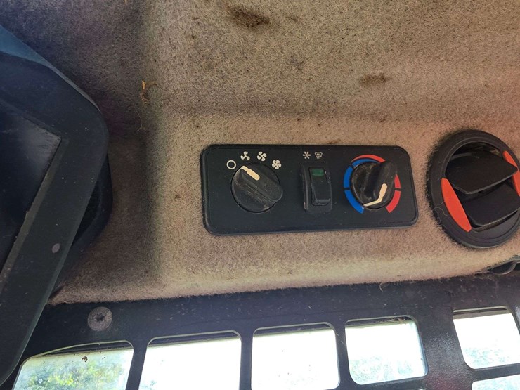2021-bobcat-s76-image-59