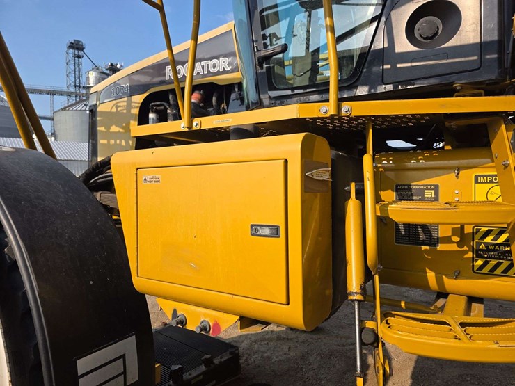 rogator-1074-self-propelled-sprayer,-100'-booms,-currently-winterized,-320/90r50-tires,-rears-with-d-image-42