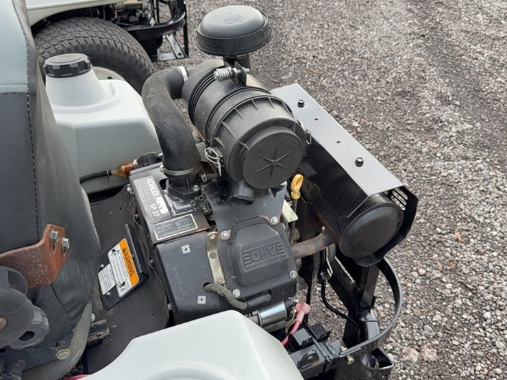 #3093-•-exmark-lazer-z-zero-turn-mower-image-11