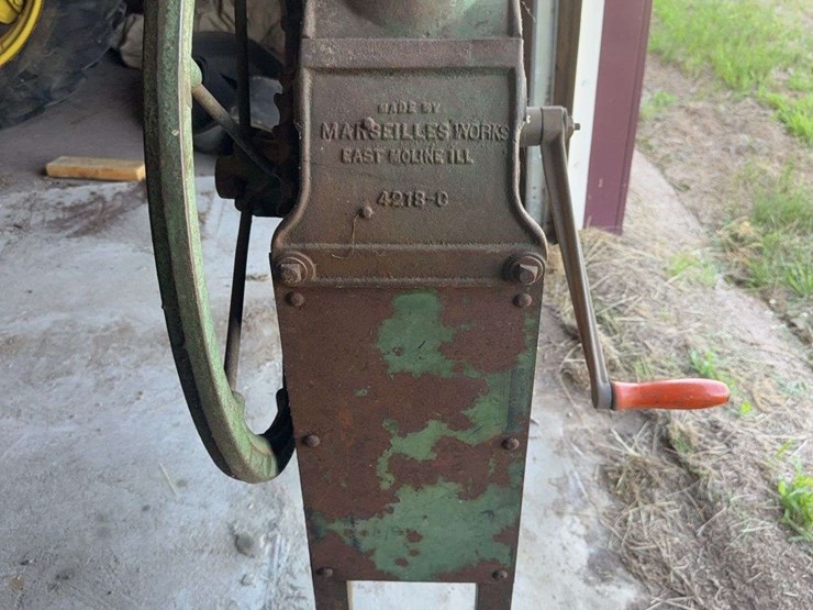 john-deere-one-hole-corn-sheller-image-5