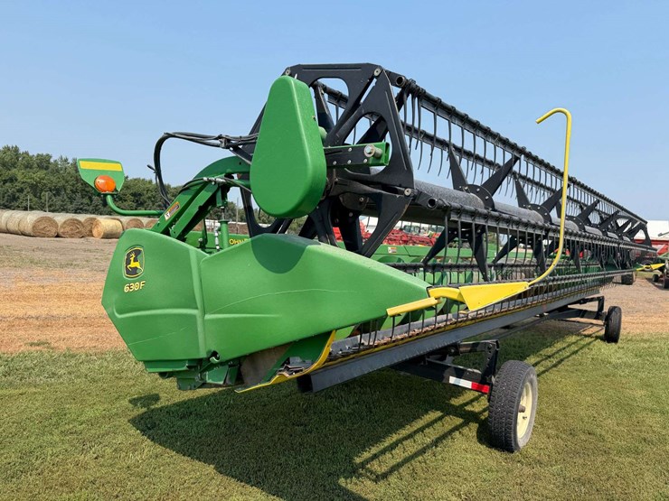 john-deere-630f-image-7