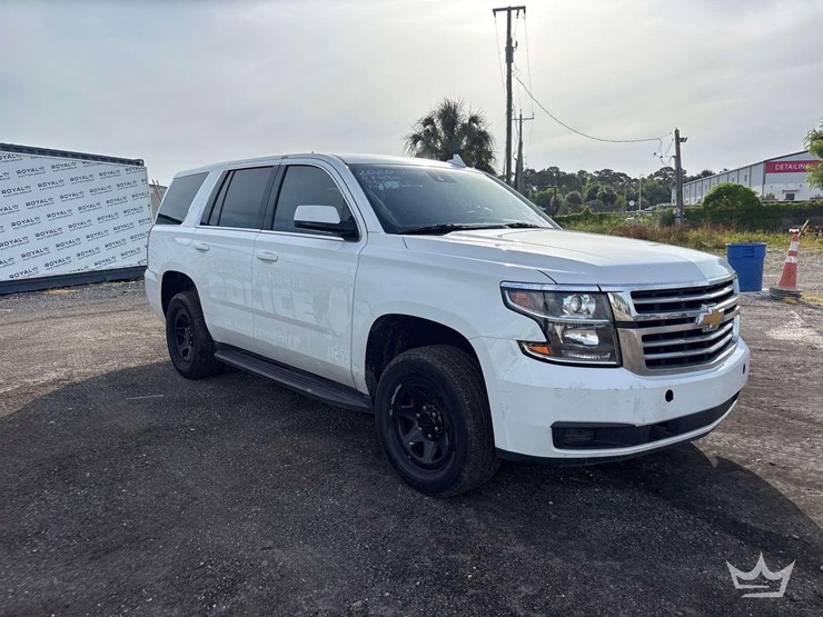 2020-chevrolet-tahoe-image-2