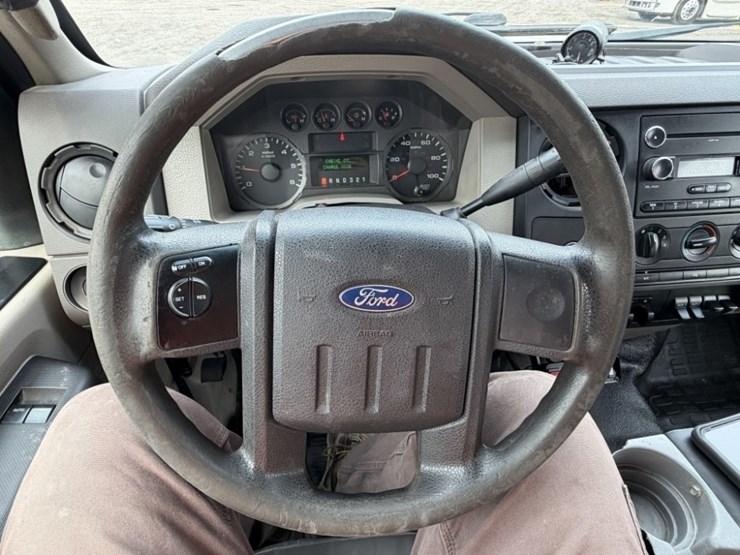 2009-ford-f350-xl-image-26