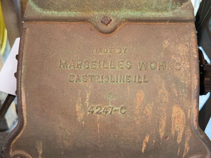 john-deere-no.-2-two-hole-corn-sheller-image-23