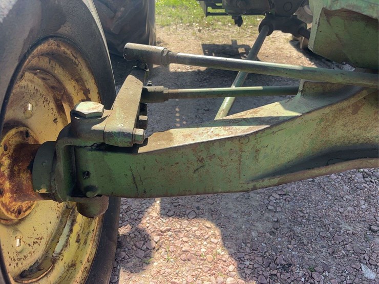 john-deere-70-image-32