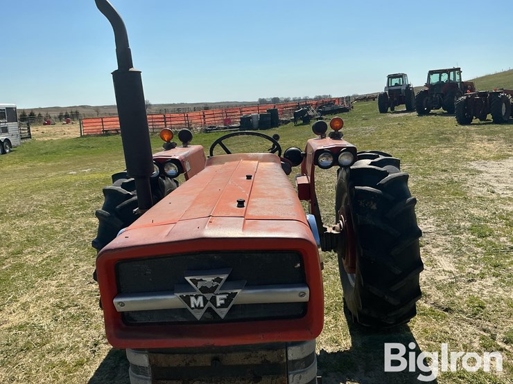 1970-massey-ferguson-175-image-12