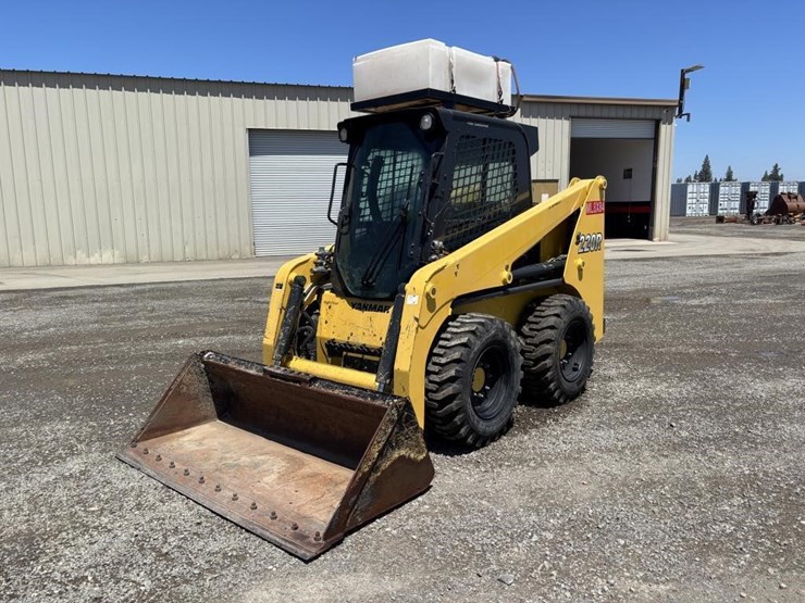 2018-yanmar-s220r-image-1