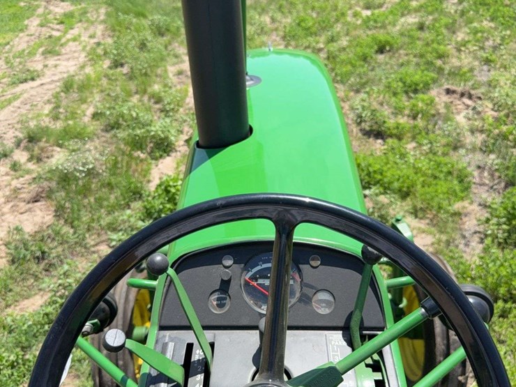 john-deere-3020-image-47