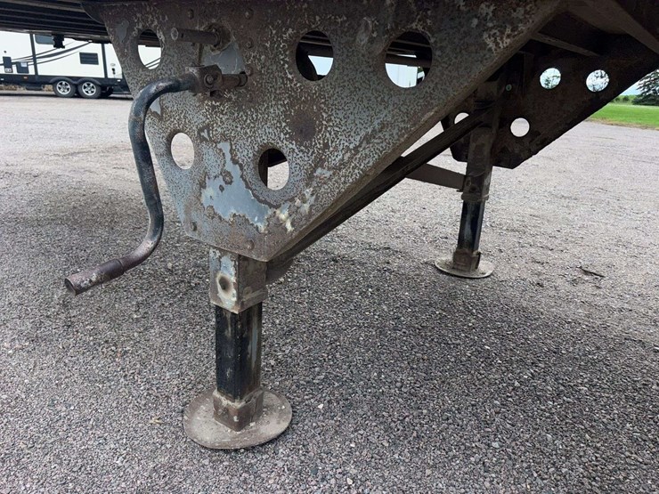 1991-utility-45'-image-41