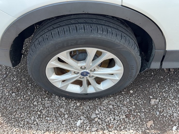 2017-ford-escape-image-7