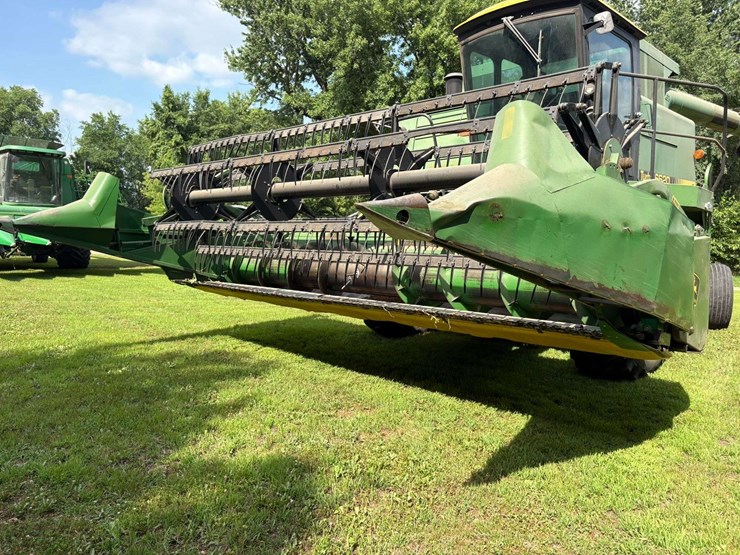 john-deere-216-image-1