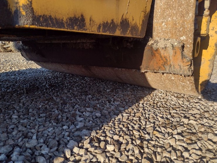 caterpillar-cb34xw-image-19