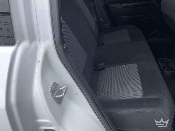 2016-jeep-compass-image-21
