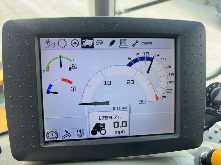 2021-claas-lexion-760-image-26