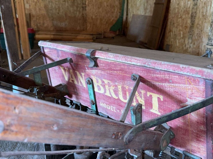 very-nice-original-van-brunt-model-v-grain-drill-image-12