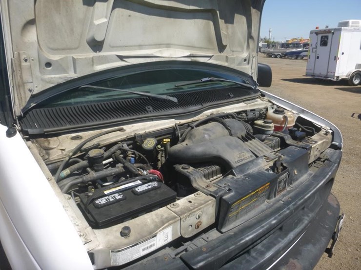 2000-ford-e350-image-18