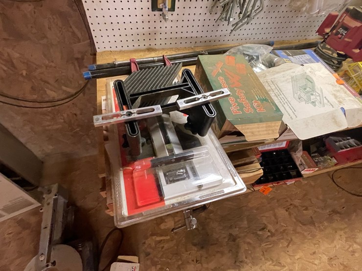 #7142-•-contents-of-table-top-image-7