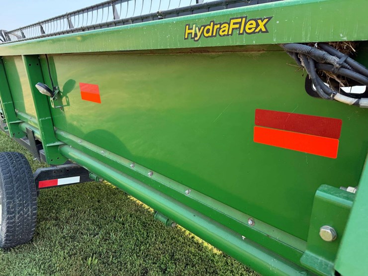 john-deere-630f-image-25