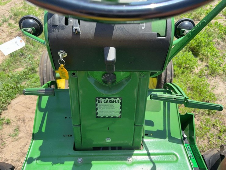 john-deere-3020-image-48